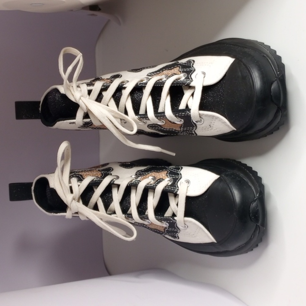 Converse, Run Star Hike, hi top sneakers,size 6.5, metallic animal print